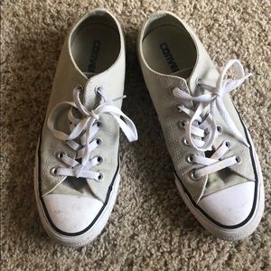 Converse size 8